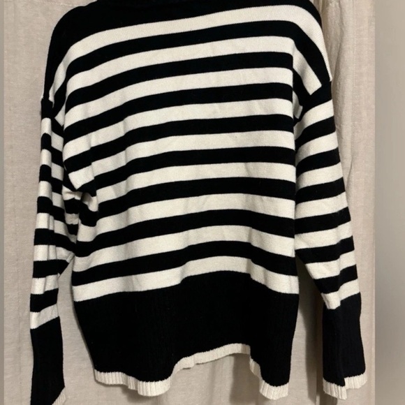 Zara Women's Black and Cream Striped Blouse - Picture 4 of 5